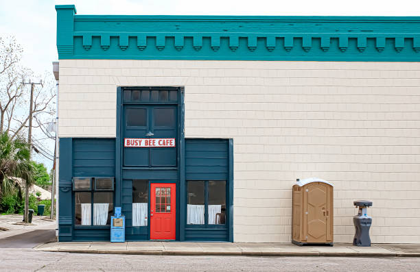 Best Affordable portable toilet rental  in Parkville, MO